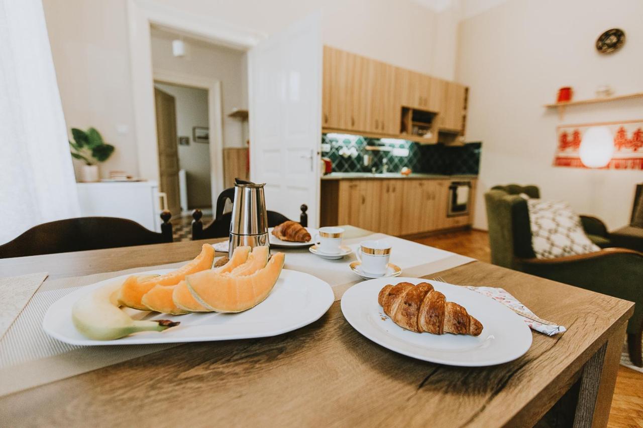 Budapest Folk Apartment 60Sm Spacious And Bright المظهر الخارجي الصورة