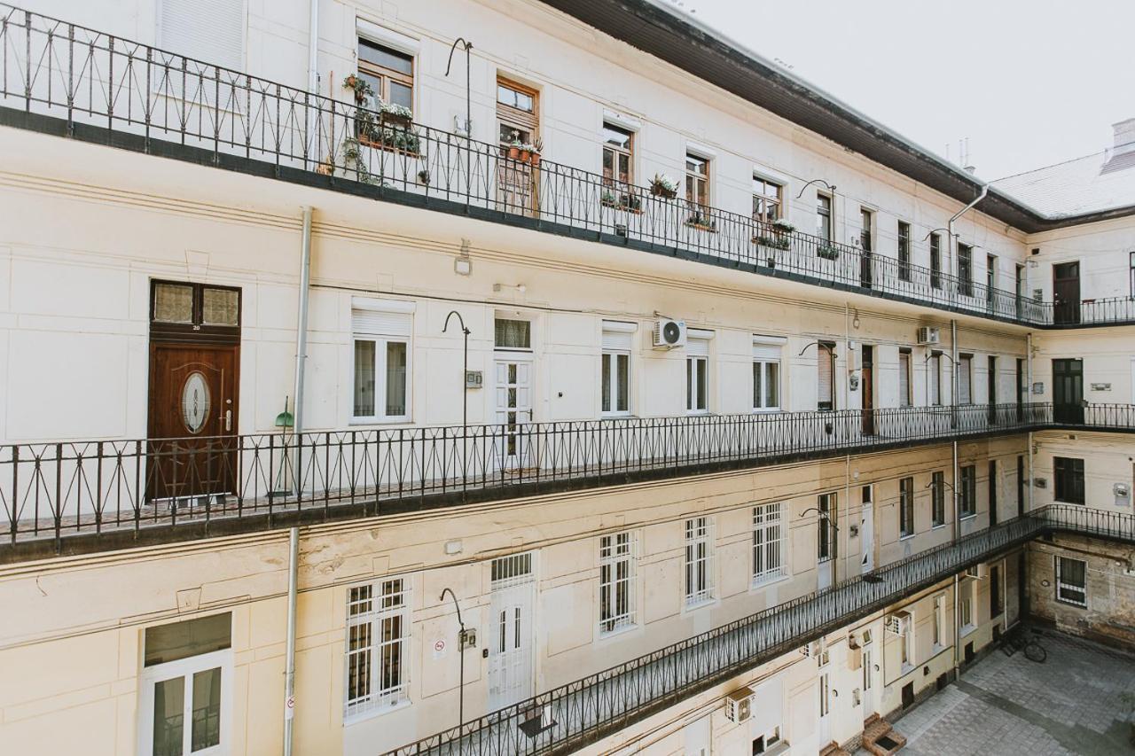 Budapest Folk Apartment 60Sm Spacious And Bright المظهر الخارجي الصورة